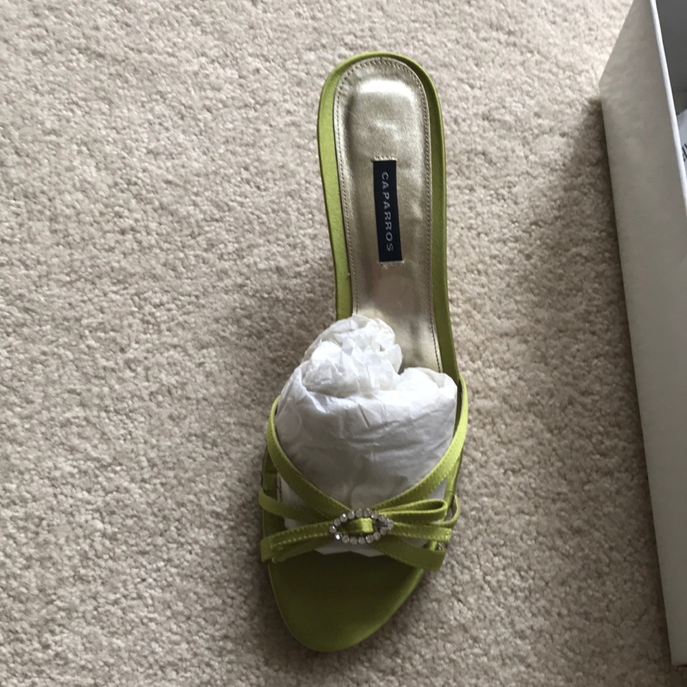 NEW Capparros green satin cocktail dress sandal women’s size 9.5 kitten heel - Picture 2 of 6